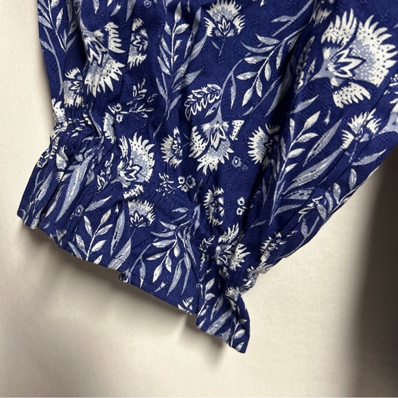 Universal Thread Blue Floral Blouse - Picture 11 of 14